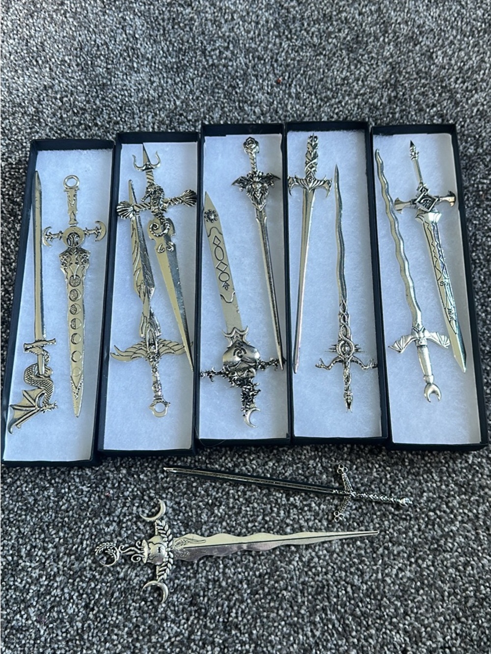 Medievi Silver Decorative Mini Sword hair pins